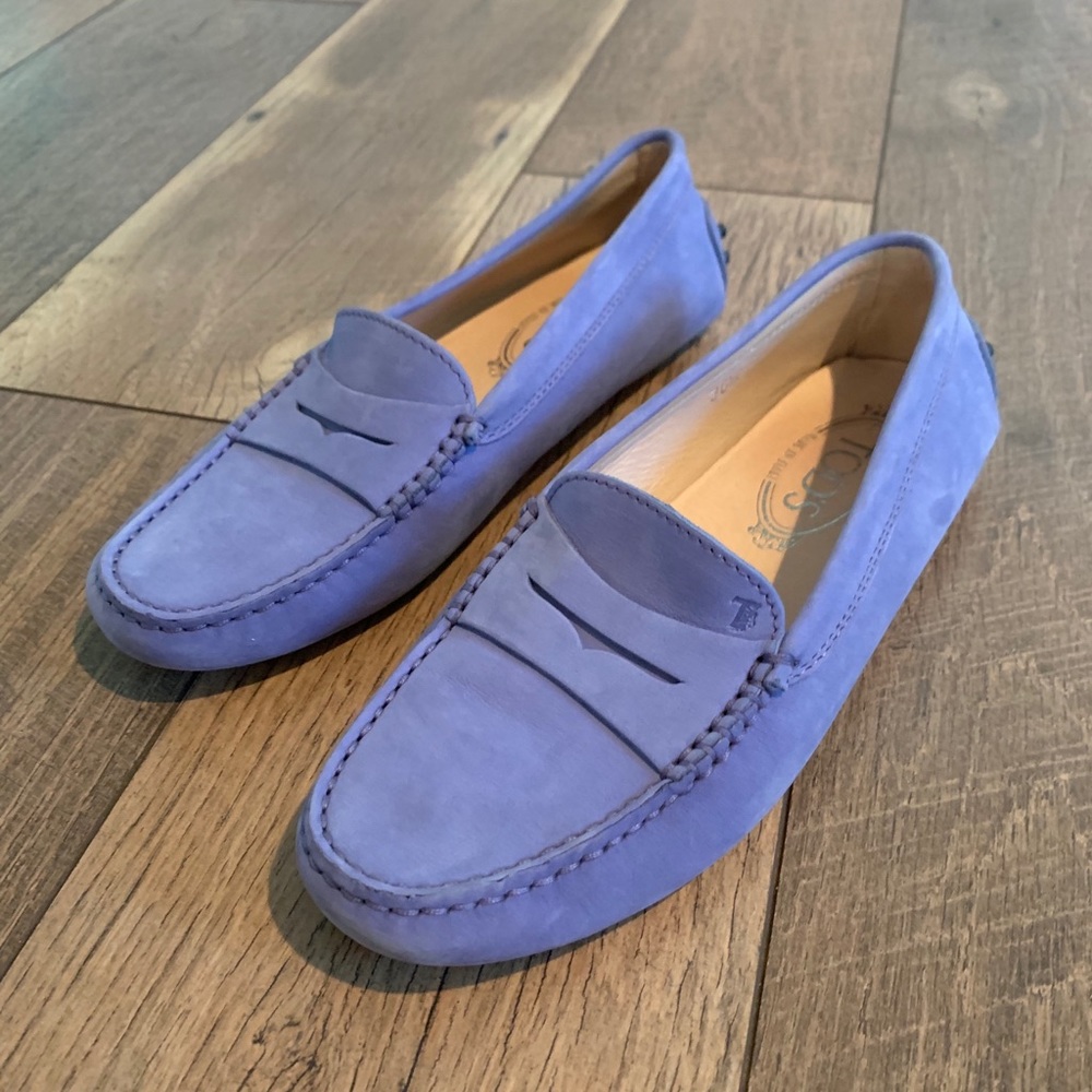Women’s suede Tod’s loafers